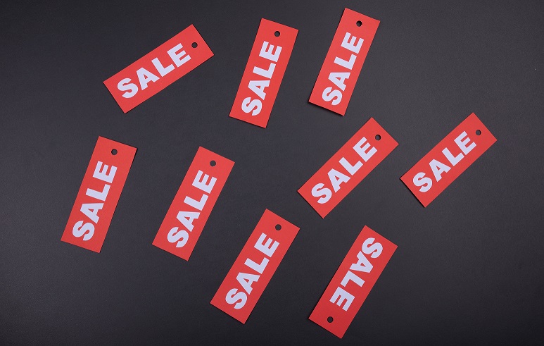 Red sale tags